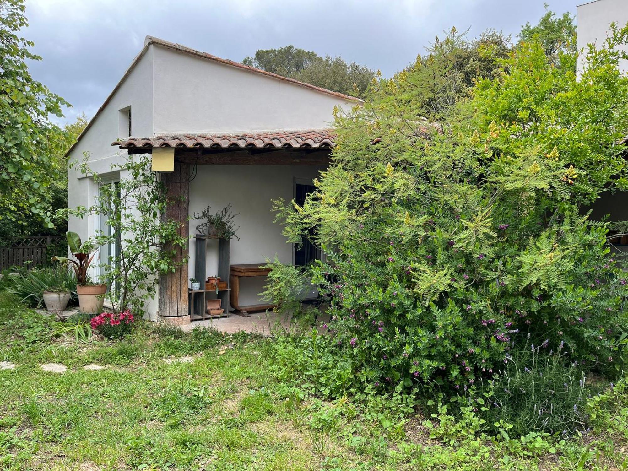 Charmante Petite Maison Avec Terrasse Et Jardin, Proche Tram *