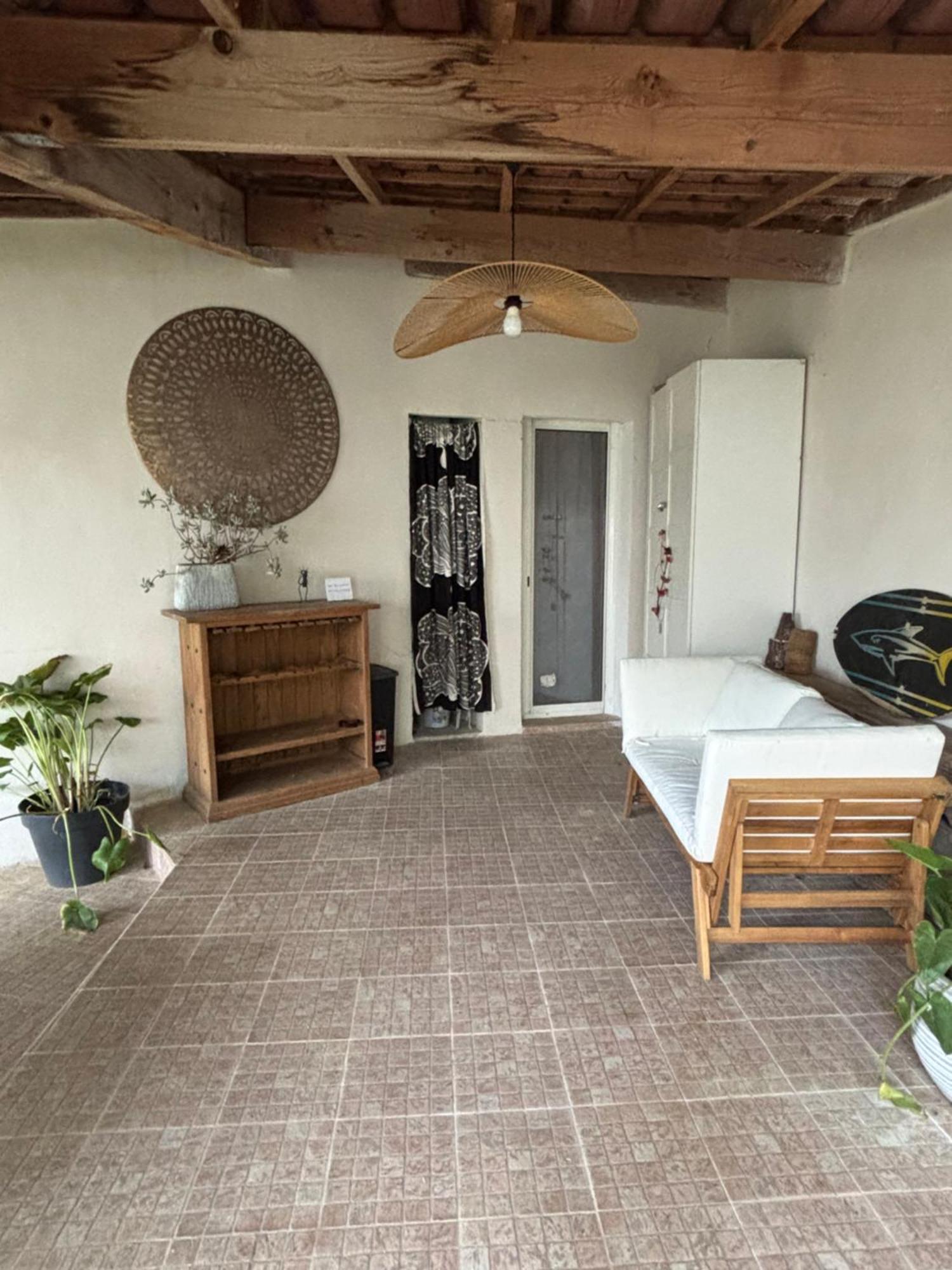 Charmante Petite Maison Avec Terrasse Et Jardin, Proche Tram Chalet *
