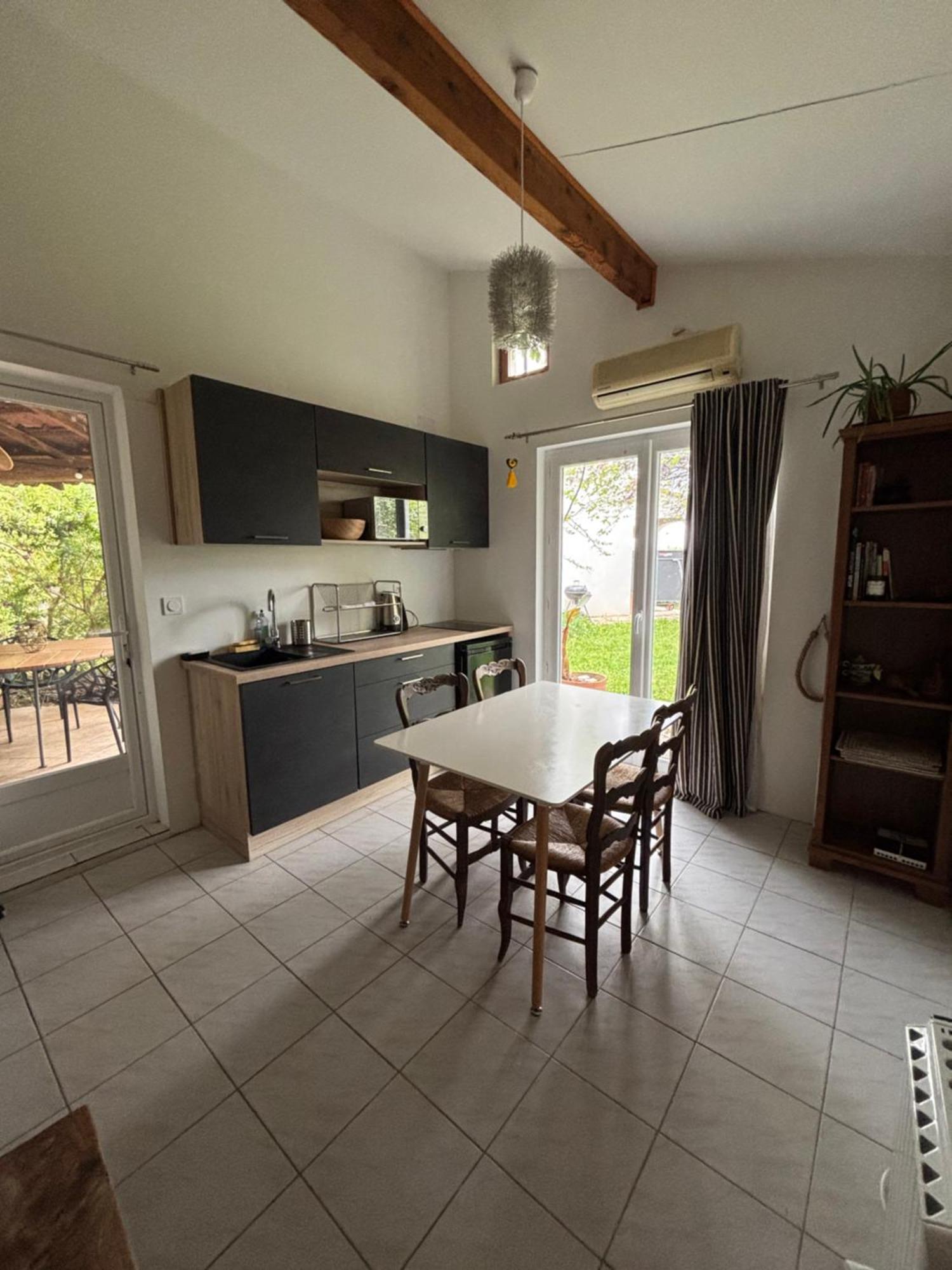 Charmante Petite Maison Avec Terrasse Et Jardin, Proche Tram *
